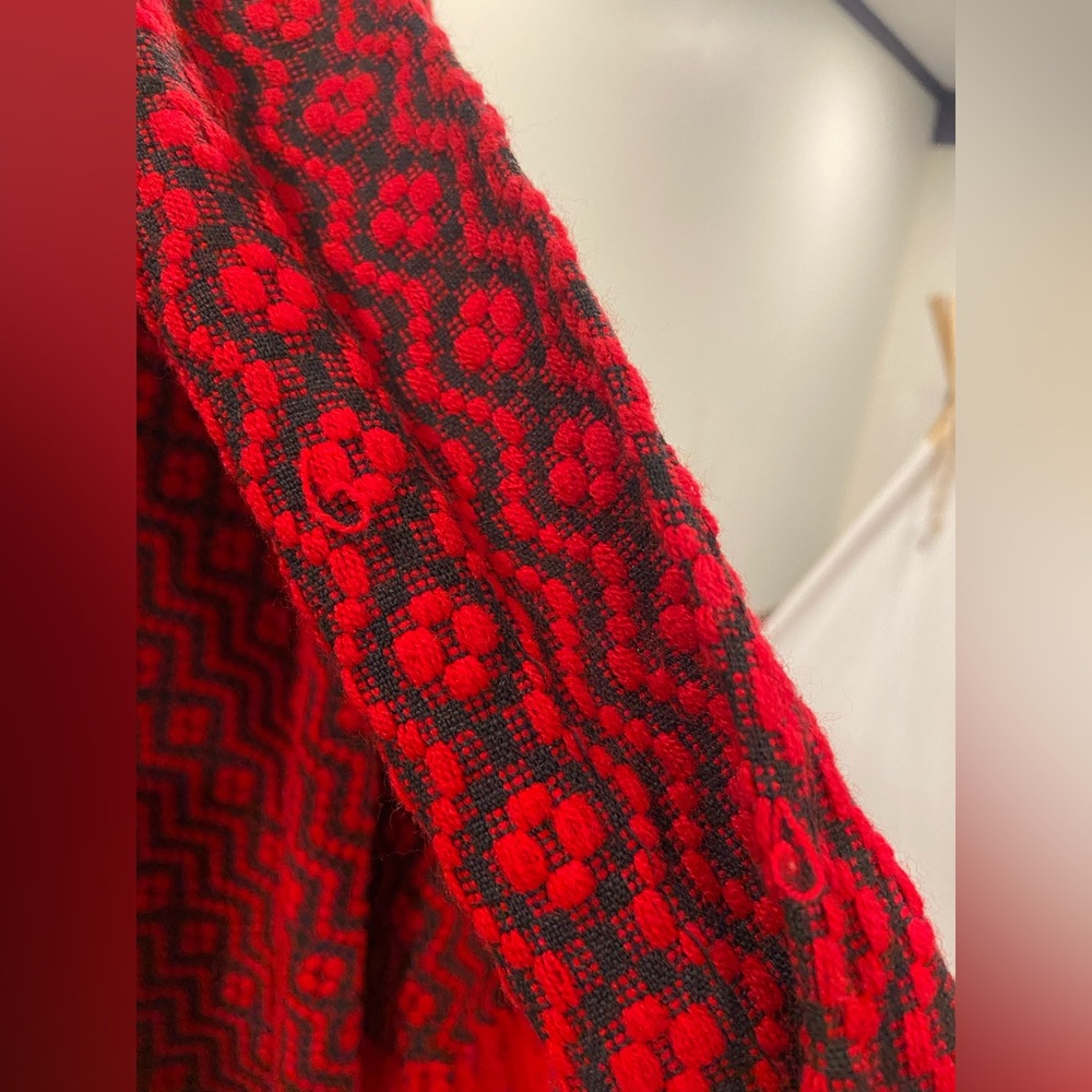 Shawl with attached scarf - Picture 6 of 9